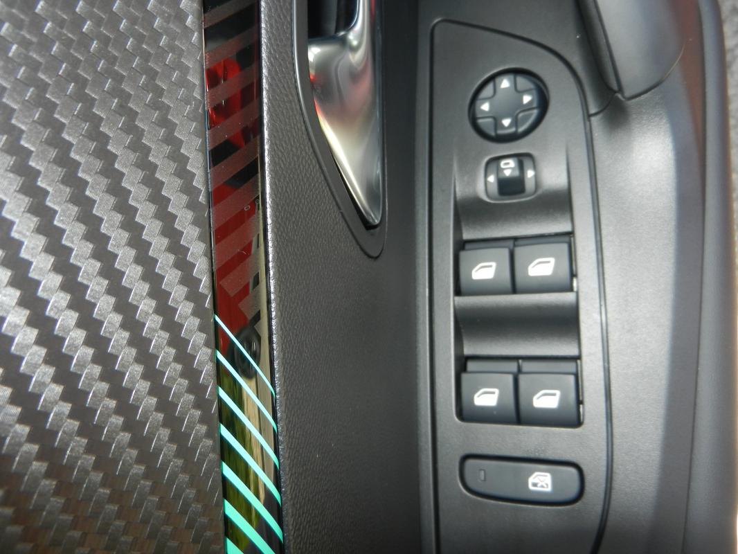 Peugeot 2008 - II 1.5 BLUEHDI 130 EAT8 ALLURE PACK