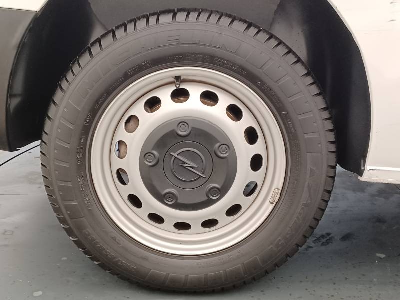 Opel Vivaro - FOURGON FGN L2 2.0 DIESEL 120 CH PTAC AUGMENTE PACK CLIM