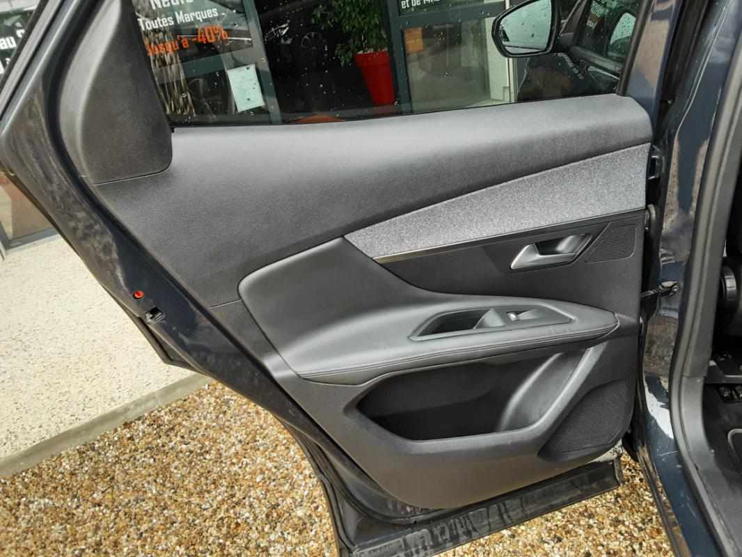 Peugeot 3008 - BlueHDi 130ch SetS EAT8 Allure Business