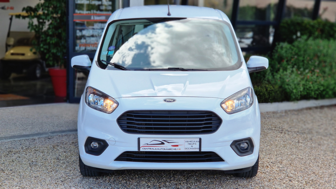 Ford Courier - TOURNEO 100 CH TREND