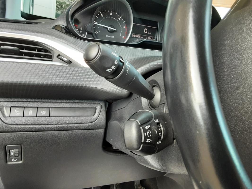 Peugeot 208 - 1.6 BlueHDi 100ch SetS BVM5 Allure Business