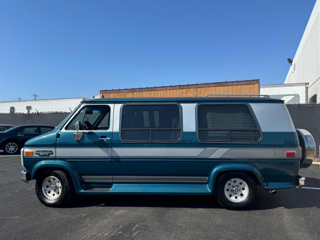 Chevrolet Chevy - G20 VAN 5.7 V8 AMENAGER
