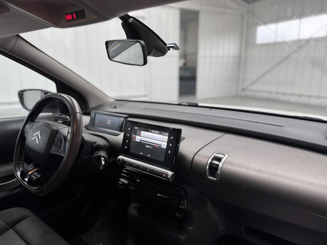 Citroën C4 Cactus - 1.6 BlueHDi 100 CH BUSINNES - GARANTIE 6 MOIS