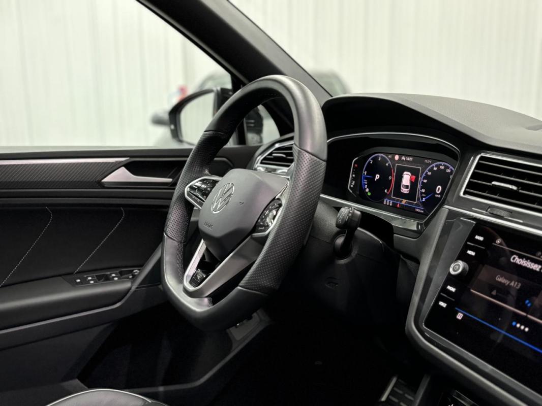 Volkswagen Tiguan - 2.0 TDi 150 CH DSG7 BLACK R-LINE EXCLUSIVE - GARANTIE 20 MOIS